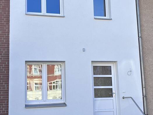 Reihenhaus zur Miete 1.200 € 3 Zimmer 99 m² 137 m² Grundstück frei ab sofort Kniepervorstadt Stralsund 18435