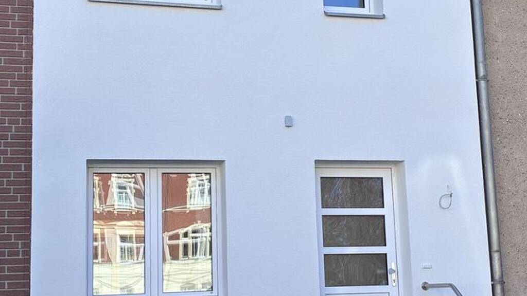 Reihenhaus zur Miete 1.200 € 3 Zimmer 99 m² 137 m² Grundstück frei ab sofort Kniepervorstadt Stralsund 18435