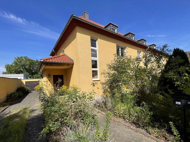 Reihenendhaus zum Kauf 310.000 € 7 Zimmer 130 m² 395 m² Grundstück Naumburg Naumburg (Saale) 06618