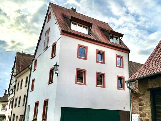Mehrfamilienhaus zum Kauf 485.000 € 7,5 Zimmer 175 m² 89 m² Grundstück Kenzingen 79341