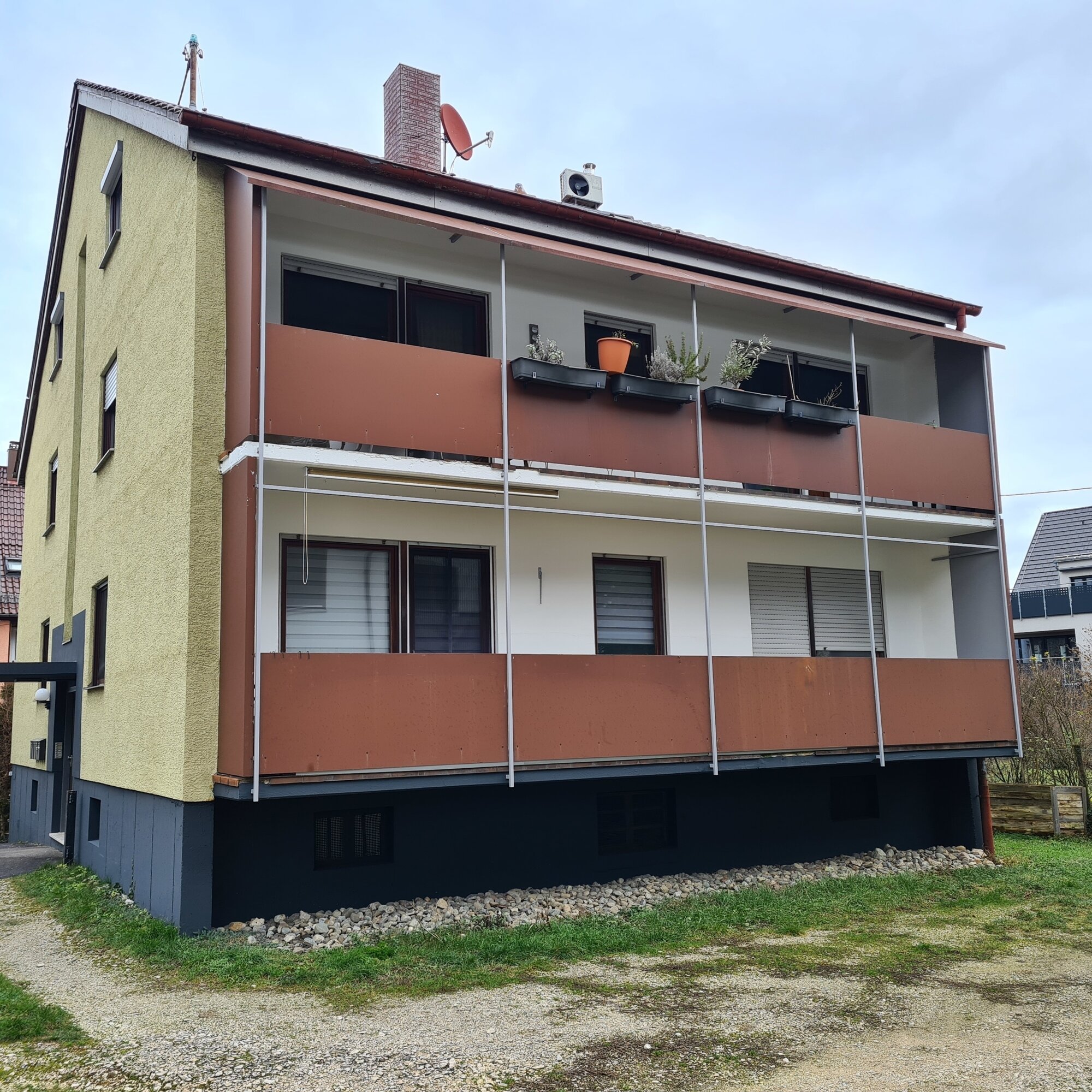 Mehrfamilienhaus zum Kauf 899.000 € 11 Zimmer 296 m²<br/>Wohnfläche 479 m²<br/>Grundstück Nordost Kirchheim unter Teck 73230