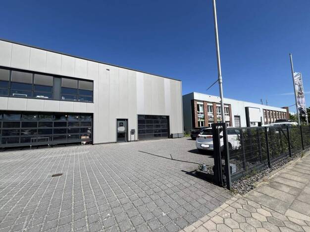 Lagerhalle zur Miete 8 € 355 m² Lagerfläche teilbar ab 355 m² Rahlstedt Hamburg 22143