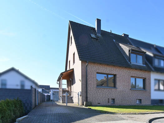 Doppelhaushälfte zum Kauf 179.000 € 5 Zimmer 117,6 m² 855 m² Grundstück Hamm 59077