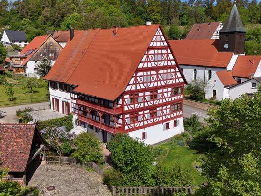 Haus zum Kauf 695.000 € 8 Zimmer 300 m² 774 m² Grundstück Rottweil 78628