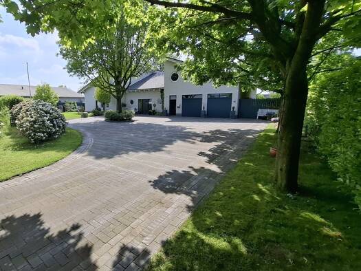 Einfamilienhaus zum Kauf 10 Zimmer 330 m² 3.000 m² Grundstück Löningen Löningen 49624