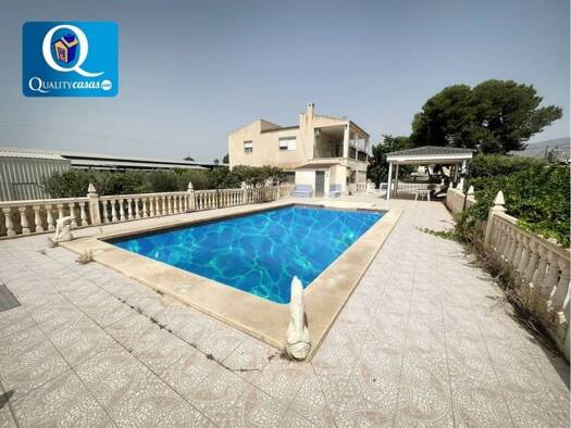 Chalet zum Kauf 1.999.900 € 7 Zimmer 600 m² 30.000 m² Grundstück Crevillent 03330