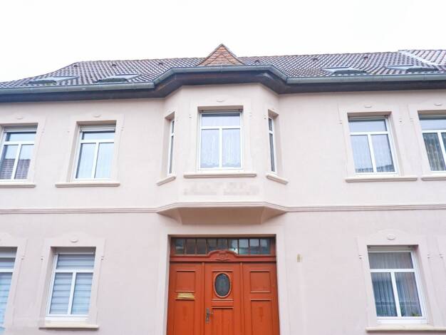 Reihenmittelhaus zum Kauf 214.000 € 9 Zimmer 206,5 m² 1.015 m² Grundstück frei ab sofort Bismark Bismark (Altmark) 39629