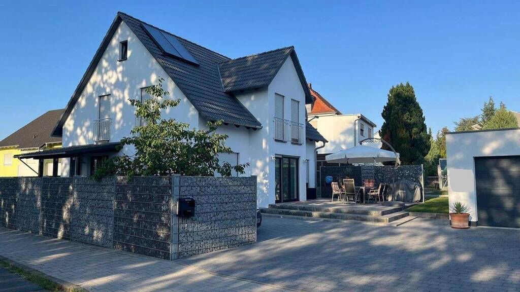 Elegantes Traumhaus in Bestlage von Oberasbach – Stilvoll, ruhig und top gepflegt