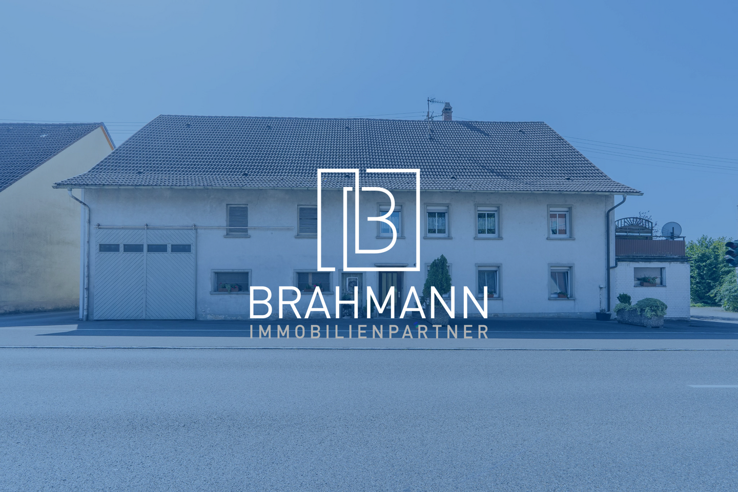 Immobilie in Laufenburg (Baden) - Potenzialreiches MFH in Luttingen zum Kauf - Bild 0