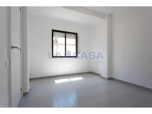 Wohnung zum Kauf 180.000 € 3 Zimmer 65 m² l'Hospitalet de Llobregat 08905