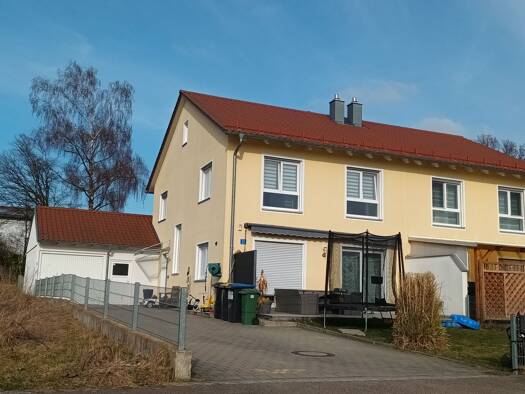 Doppelhaushälfte zur Miete 1.280 € 4 Zimmer 125 m² 400 m² Grundstück frei ab 01.07.2026 Siedlungsstr. 21 Hörzhausen Schrobenhausen 86529
