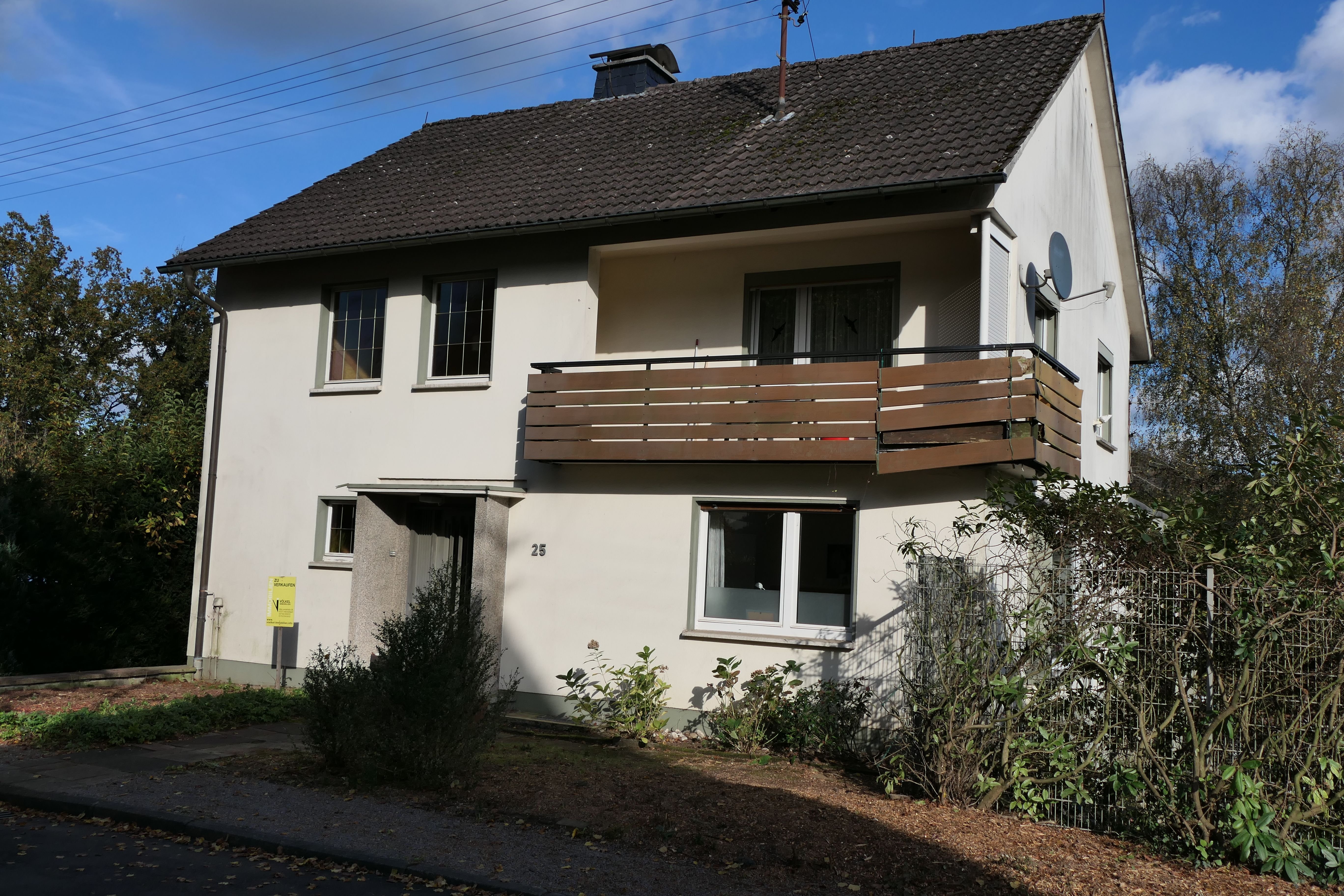 Einfamilienhaus zum Kauf 198.000 € 6 Zimmer 207 m²<br/>Wohnfläche 1.220 m²<br/>Grundstück ab sofort<br/>Verfügbarkeit Eichen Kreuztal 57223