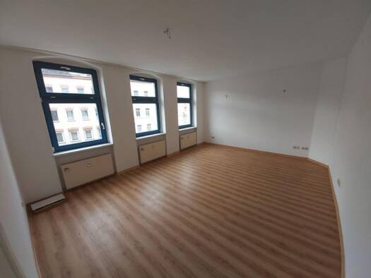Wohnung zur Miete 345 € 3 Zimmer 69 m² 1. Geschoss frei ab sofort Döbeln 04720