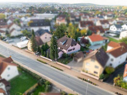 Einfamilienhaus zum Kauf 649.000 € 6 Zimmer 161 m² 935 m² Grundstück Hirschaid 96114