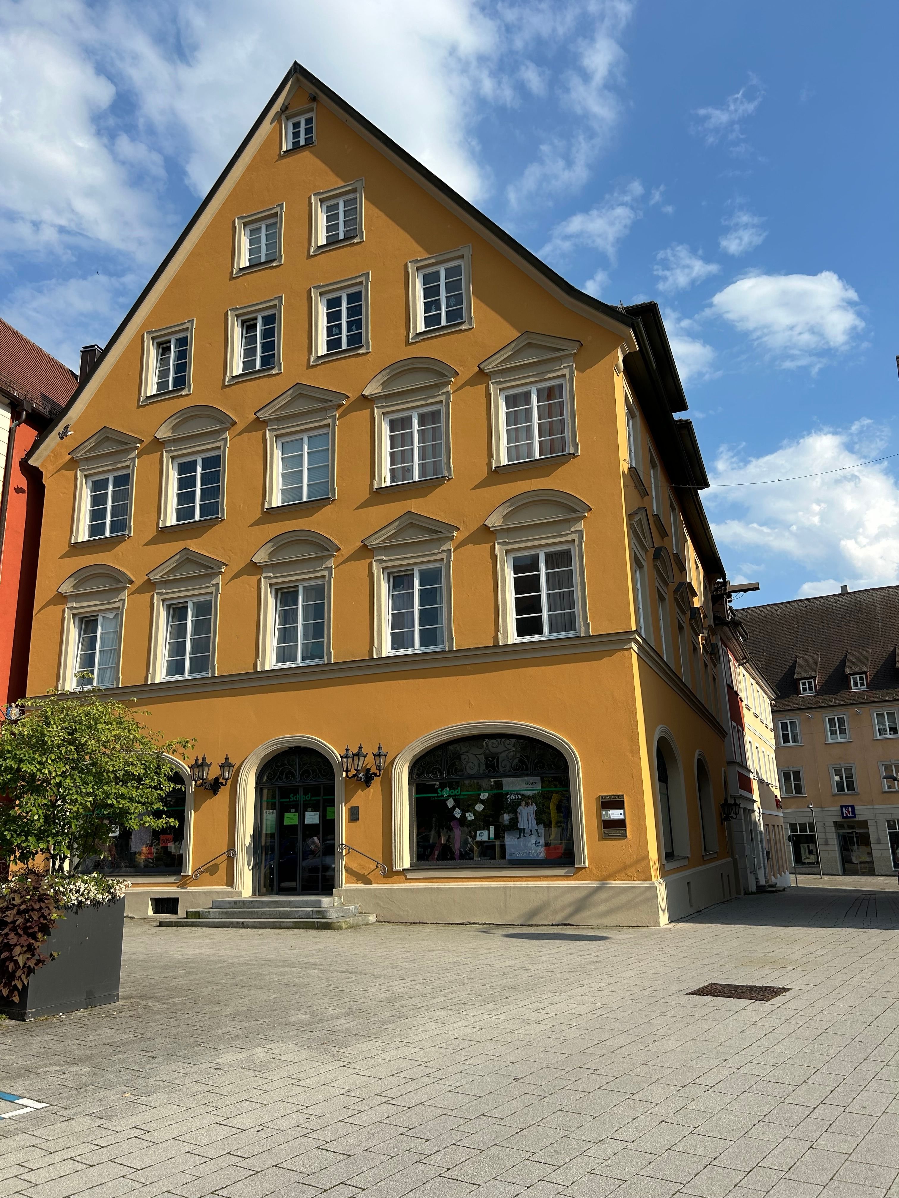 Bürofläche zur Miete provisionsfrei 12 € 7 Zimmer 170 m²<br/>Bürofläche ab 123 m²<br/>Teilbarkeit Marktplatz 19 Ellwangen - Ost 11 Ellwangen (Jagst) 73479