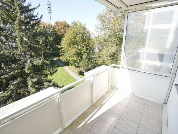 Wohnung zur Miete 304 € 2 Zimmer 49,8 m² 3. Geschoss frei ab 13.10.2026 Carl-von-Ossietzky-Straße 205 Gablenz Chemnitz 09127
