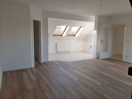 Wohnung zur Miete 210 € 1 Zimmer 41,1 m² 3. Geschoss frei ab sofort Crimmitschauer Straße 25 Innenstadt Zwickau 08056