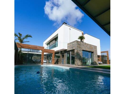 Haus zum Kauf 1.150.000 € 300 m² 550 m² Grundstück Charneca De Caparica 2820