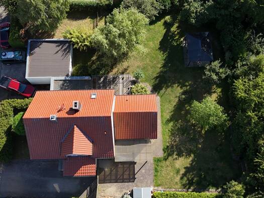 Haus zum Kauf 385.000 € 6 Zimmer 144 m² 1.063 m² Grundstück frei ab sofort Vöhrum Peine 31228
