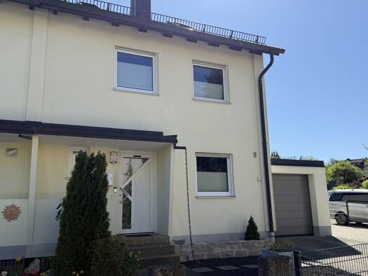 Doppelhaushälfte zum Kauf 350.000 € 4 Zimmer 113 m² 407 m² Grundstück Treuchtlingen Treuchtlingen 91757
