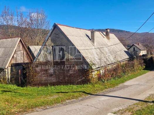 Einfamilienhaus zum Kauf 90.000 € 1 Zimmer 1.568 m² Grundstück Senj 53270