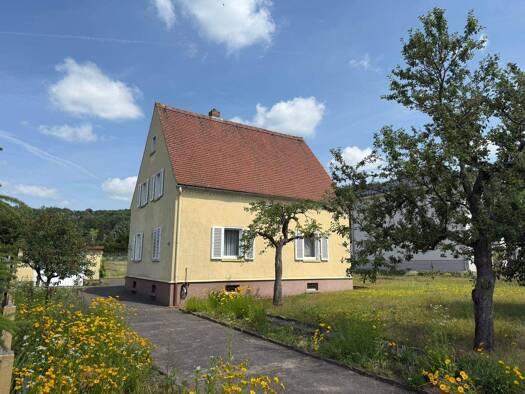 Einfamilienhaus zum Kauf 179.000 € 6 Zimmer 105 m² 1.360 m² Grundstück Nieschütz Diera-Zehren 01665