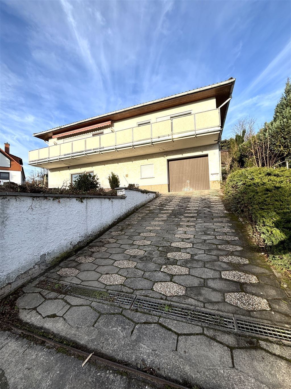 Einfamilienhaus zum Kauf 550.000 € 9 Zimmer 165 m²<br/>Wohnfläche 700 m²<br/>Grundstück Steinfurth Bad Nauheim 61231