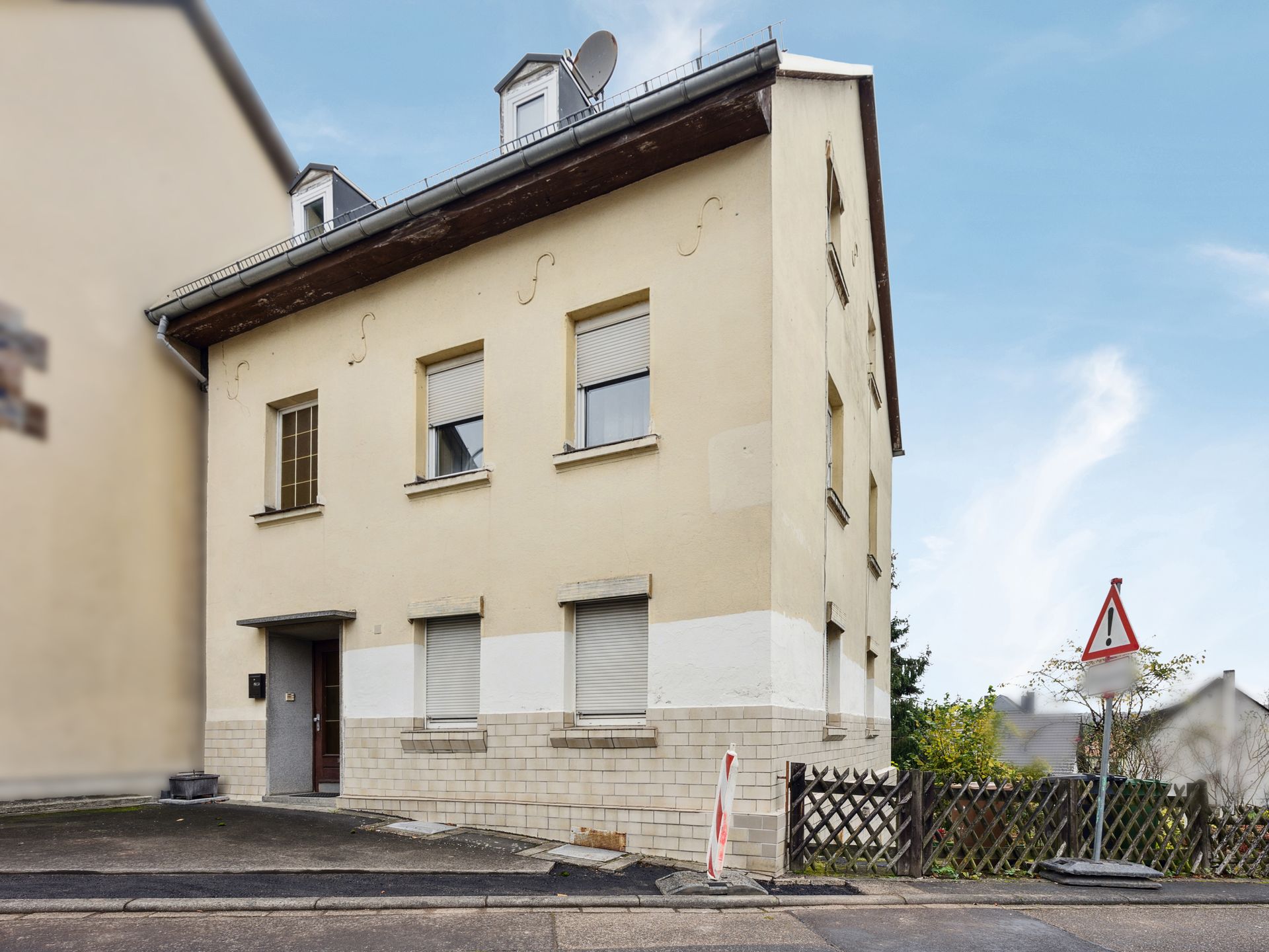 Mehrfamilienhaus zum Kauf 189.000 € 11 Zimmer 184 m²<br/>Wohnfläche 219 m²<br/>Grundstück Höhr-Grenzhausen 56203