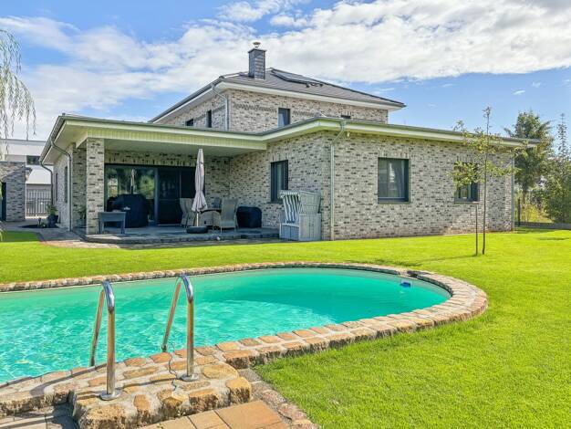 Einfamilienhaus zum Kauf 1.385.000 € 6 Zimmer 250 m² 1.054 m² Grundstück Ludwigsfelde 14974