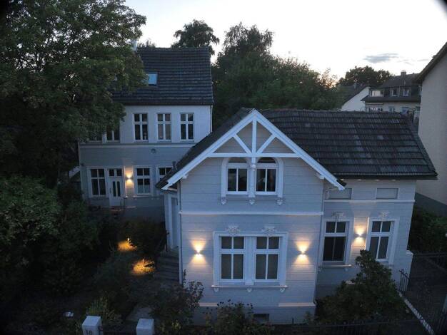 Mehrfamilienhaus zum Kauf provisionsfrei 880.000 € 8 Zimmer 331 m² 1.508 m² Grundstück frei ab 01.07.2026 Solingen-Mitte Solingen 42655