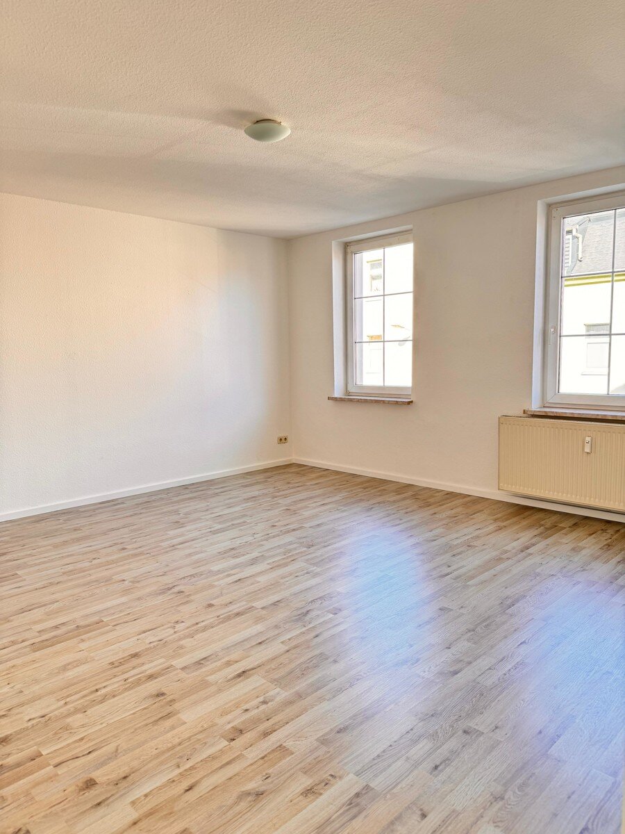 Wohnung zur Miete 360 € 2 Zimmer 66,3 m²<br/>Wohnfläche 1.<br/>Geschoss Ernst-Grube-Straße 31 Niederplanitz 546 Zwickau 08062