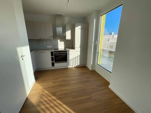 WG-Zimmer zur Miete 1.420 € 3 Zimmer 81,1 m² 4. Geschoss frei ab 16.04.2026 Gottfriedstraße 10 St Peter Nürnberg 90478