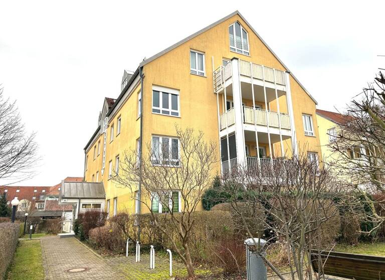 Maisonette zum Kauf 128.000 € 2,5 Zimmer 51,4 m²<br/>Wohnfläche 3.<br/>Geschoss Weißig Dresden 01328