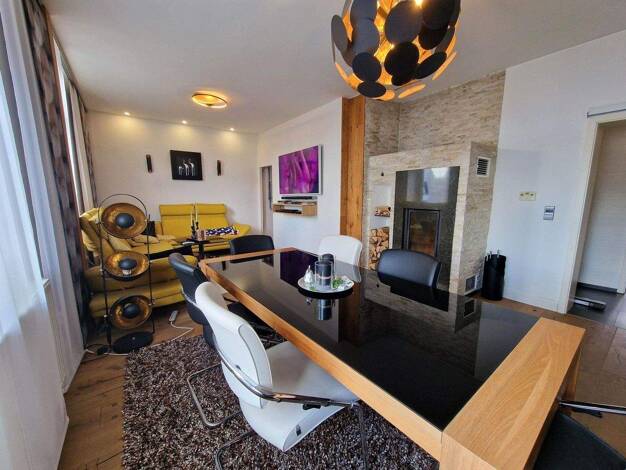 Wohnung zum Kauf 224.000 € 6 Zimmer 165 m² EG Innenstadt Hof 95028