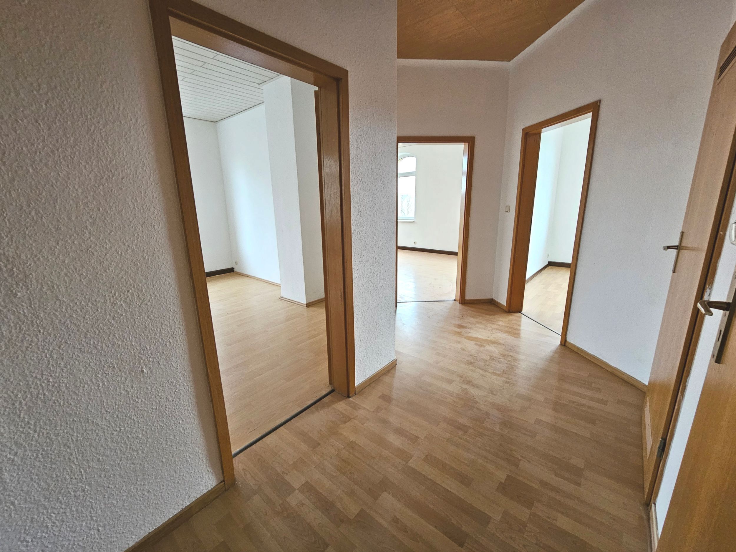 Wohnung zur Miete 470 € 4 Zimmer 80 m²<br/>Wohnfläche 3.<br/>Geschoss 01.02.2025<br/>Verfügbarkeit Gayerstraße 28 Weststadt Gotha 99867