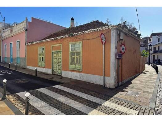 Villa zum Kauf 245.000 € 1 Zimmer 101 m² 143 m² Grundstück Los Llanos de Aridane 38760