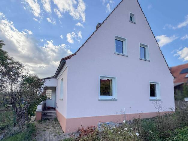 Einfamilienhaus zum Kauf 299.000 € 6 Zimmer 139 m² 2.331 m² Grundstück Kindergartenweg 1 Gerach Gerach 96161