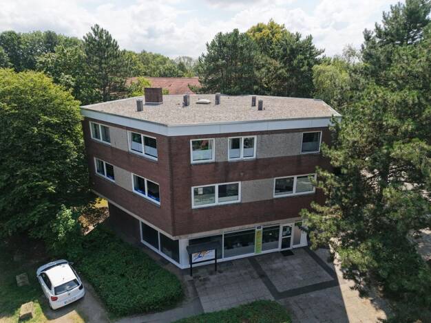 Gewerbeobjekt zum Kauf als Kapitalanlage geeignet 780.000 € 589,7 m² 1.018 m² Grundstück teilbar ab 589,7 m² St. Lorenz Nord St. Lorenz-Nord 23554