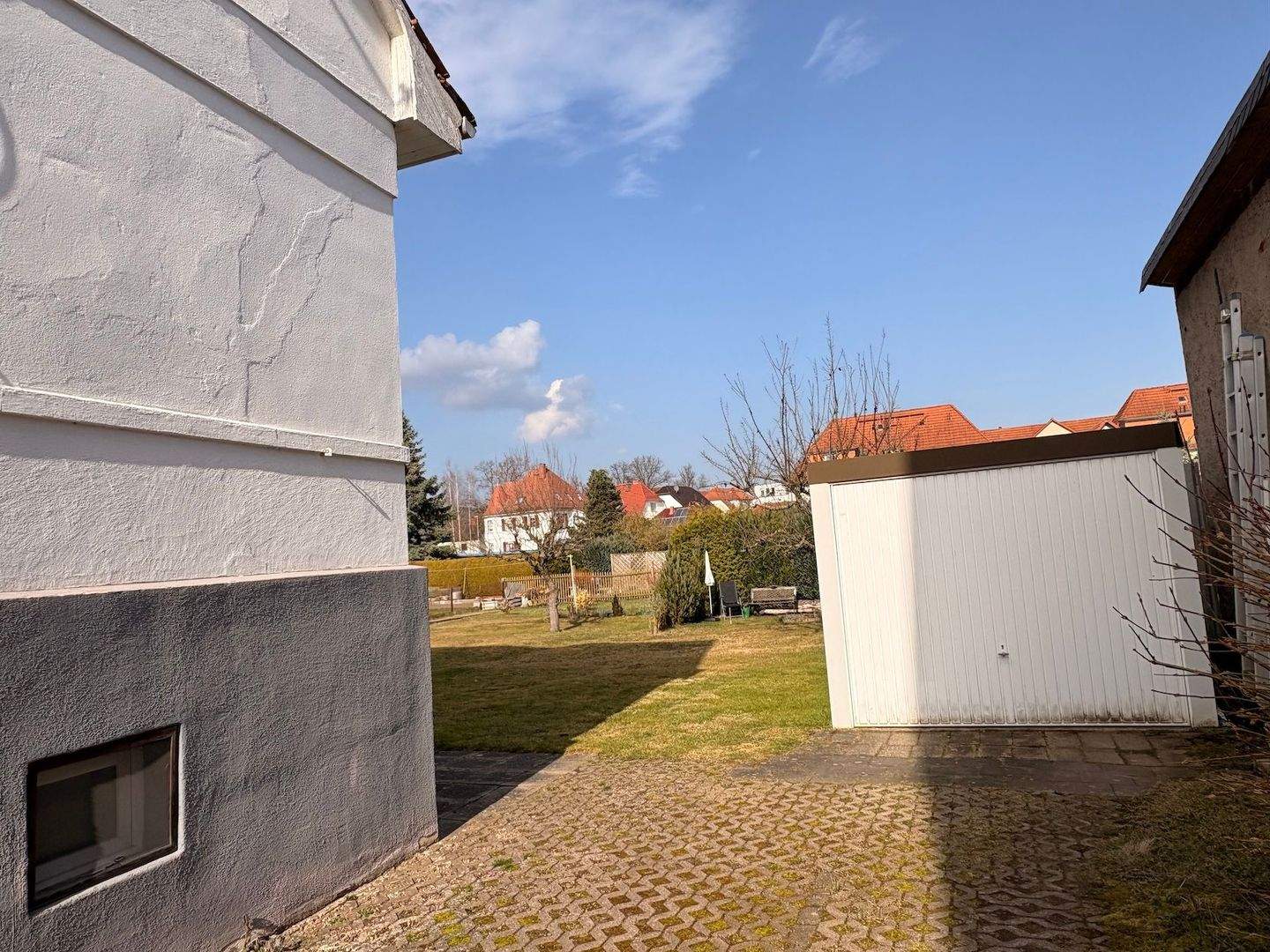 Immobilie in Gerstungen - Zeitlos schönes Ein-/ oder Zweifamilienhaus auf sonnenverwöhntem Grundstück - Bild 2