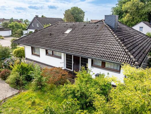 Einfamilienhaus zum Kauf 339.000 € 4 Zimmer 152,3 m² 765 m² Grundstück frei ab sofort Uetersen 25436