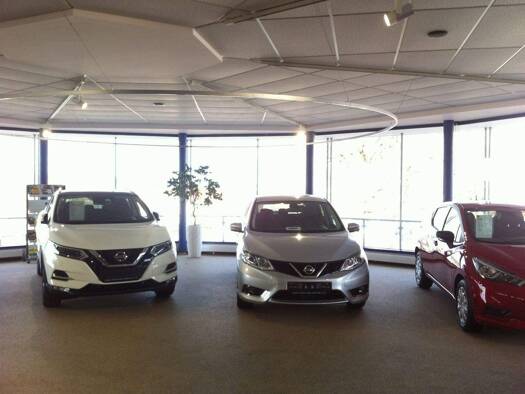 Verkaufsfläche zur Miete 2.500 € 2 Zimmer 263 m² Verkaufsfläche Zirndorf 90513