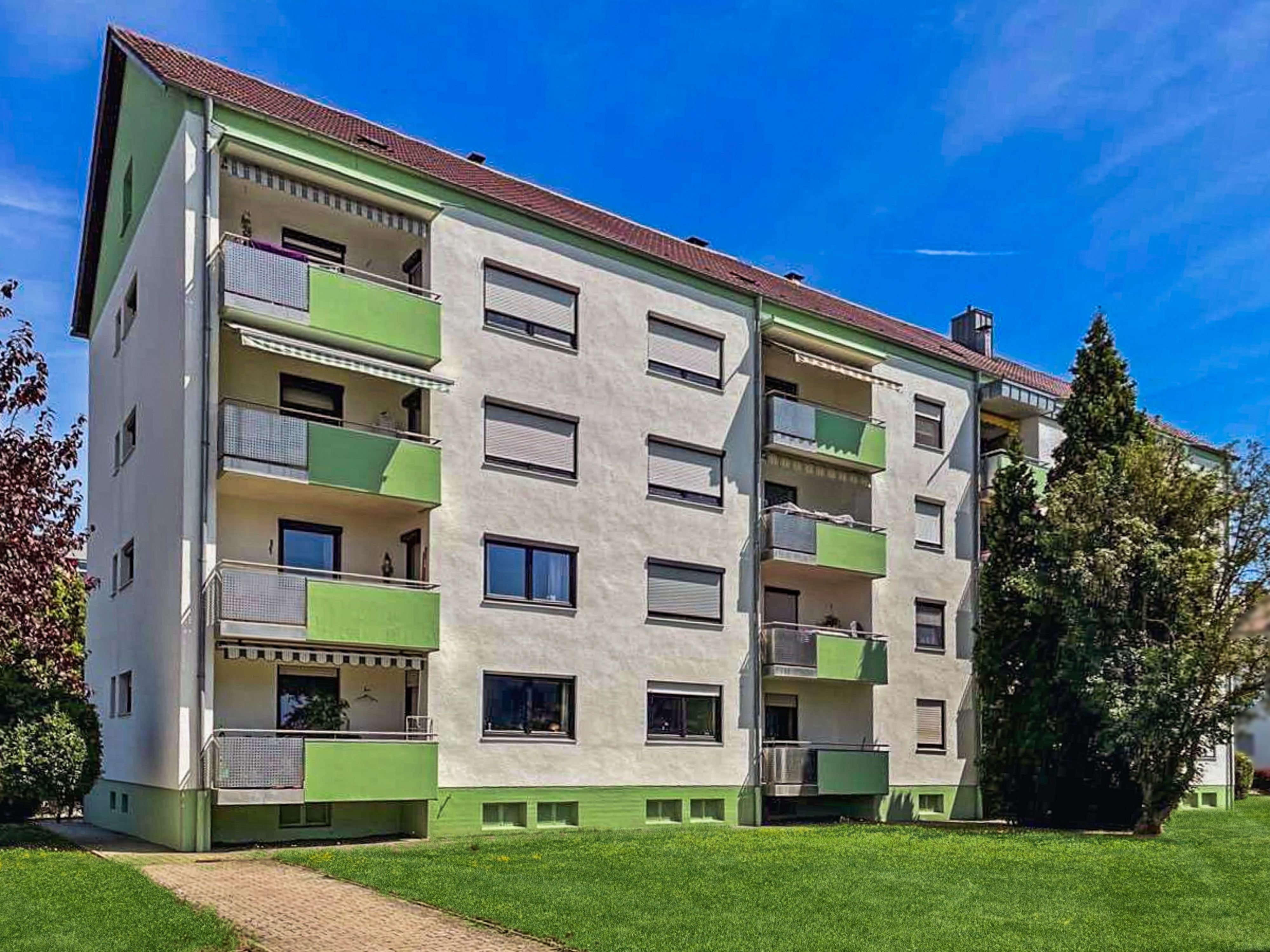 Wohnung zum Kauf 239.000 € 4,5 Zimmer 90 m²<br/>Wohnfläche 3.<br/>Geschoss 01.01.2025<br/>Verfügbarkeit Planungsbezirk 128 Straubing 94315