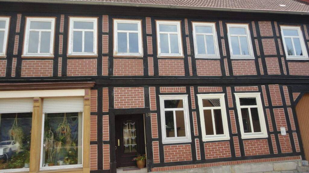 Haus zum Kauf 370.000 € 8 Zimmer 255 m² 2.400 m² Grundstück Walbeck Weferlingen 39356