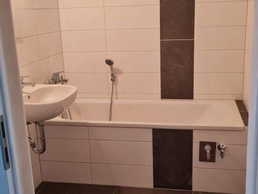 Wohnung zur Miete 348 € 3 Zimmer 56,1 m² 2. Geschoss Heinz-Steyer-Ring 58 Süd Dessau-Roßlau 06849