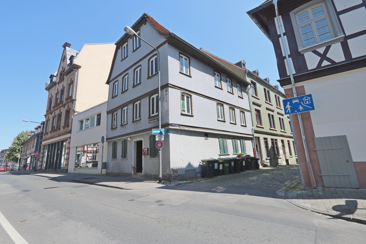 Mehrfamilienhaus zum Kauf 1.990.000 € 29 Zimmer 595,5 m²<br/>Wohnfläche 256 m²<br/>Grundstück Unterliederbach Frankfurt 65929