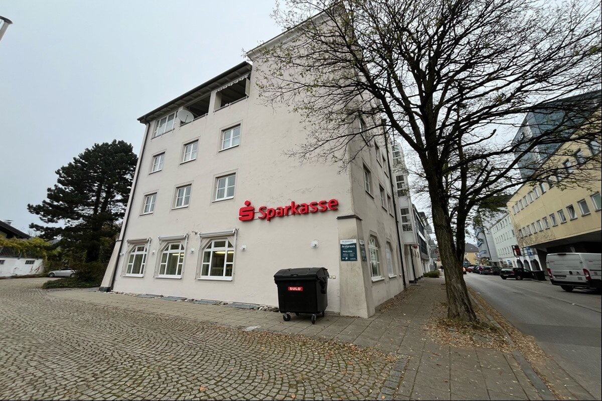 Mehrfamilienhaus zur Miete 580 € 2,5 Zimmer 57,7 m²<br/>Wohnfläche 307 m²<br/>Grundstück 01.12.2024<br/>Verfügbarkeit Trostberg Trostberg 83308