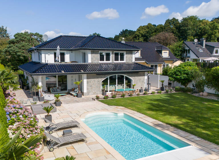 Villa zum Kauf 1.850.000 € 6 Zimmer 300 m²<br/>Wohnfläche 1.118 m²<br/>Grundstück Muchensiefen Lohmar 53797