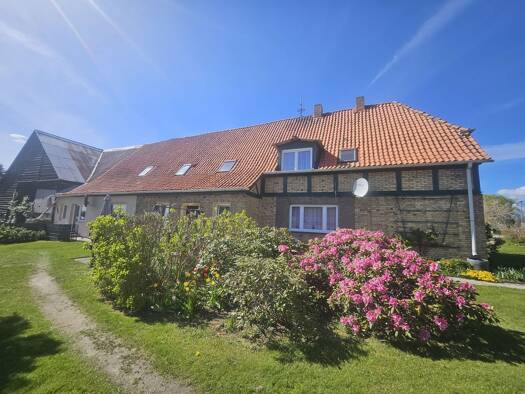 Bauernhaus zum Kauf 264.000 € 13 Zimmer 350 m² 26.094 m² Grundstück Sukow-Marienhof Sukow-Levitzow 17168