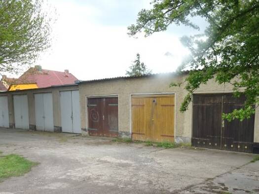 Garage zur Miete provisionsfrei 39,90 € Neindorfer Straße Oschersleben Oschersleben 39387