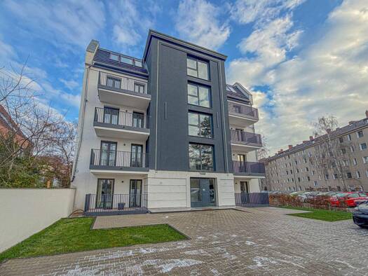 Mehrfamilienhaus zur Miete - Erstbezug 23.520 € 35 Zimmer 980 m² 580 m² Grundstück Spandau Berlin 13597